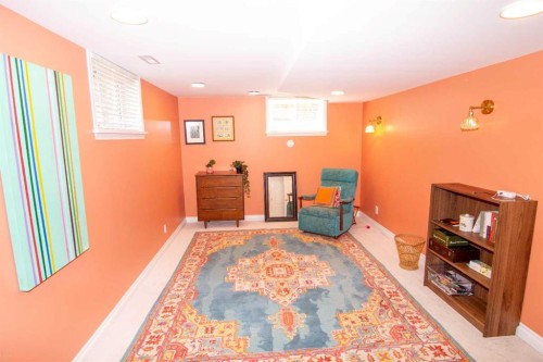 1616 Summer Street Sw, Calgary, AB - Indoor Photo Showing Other Room