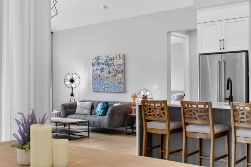 46 Crestridge Bay Sw, Calgary, AB - Indoor