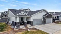 46 Crestridge Bay SW Calgary, AB T3B 6H2