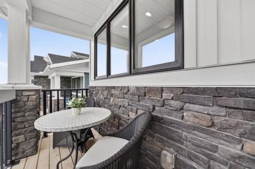 46 Crestridge Bay Sw, Calgary, AB - 