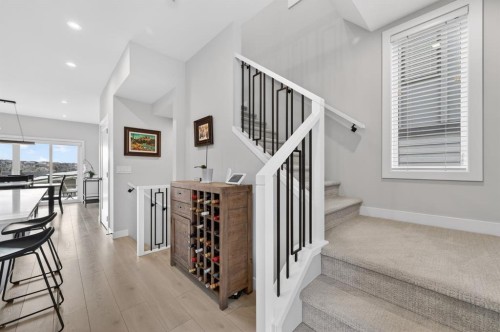 3088 85 Street Sw, Calgary, AB 