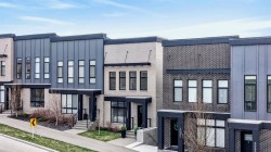 3088 85 Street SW Calgary, AB T3H 4C4