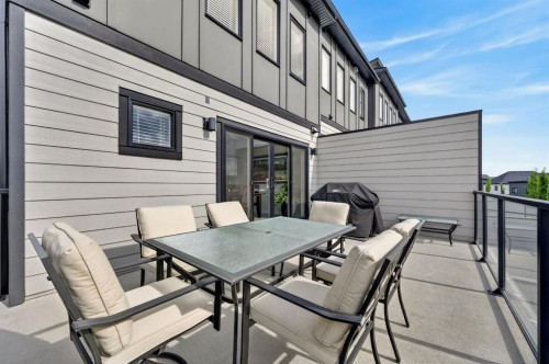 3088 85 Street Sw, Calgary, AB 