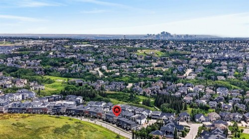 3088 85 Street Sw, Calgary, AB 