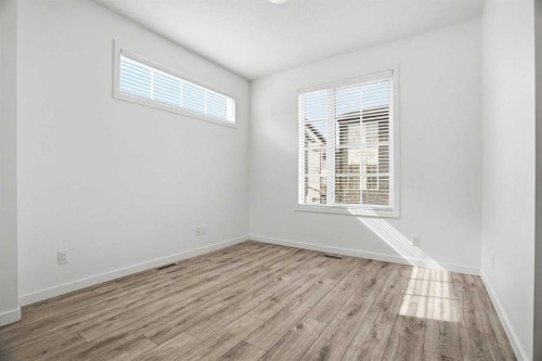 32 Walgrove Common Se, Calgary, AB - Indoor Photo Showing Other Room