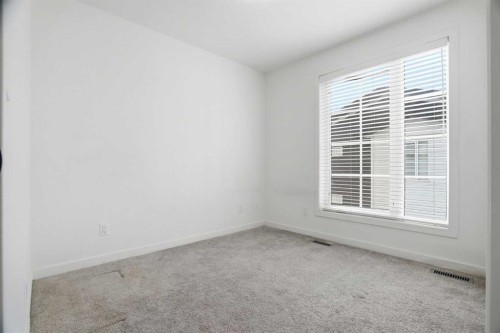 32 Walgrove Common Se, Calgary, AB - Indoor Photo Showing Other Room