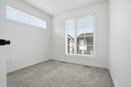 32 Walgrove Common Se, Calgary, AB - Indoor Photo Showing Other Room