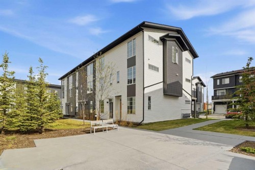 32 Walgrove Common Se, Calgary, AB - Outdoor