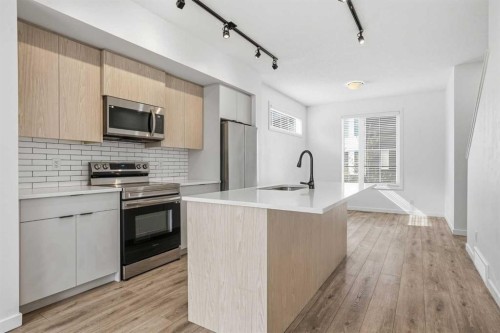 32 Walgrove Common Se, Calgary, AB - Indoor Photo Showing Kitchen With Upgraded Kitchen