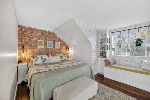 1919 14 Street, Didsbury, AB - Indoor Photo Showing Bedroom