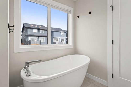 229 Precedence View, Cochrane, AB - Indoor Photo Showing Bathroom