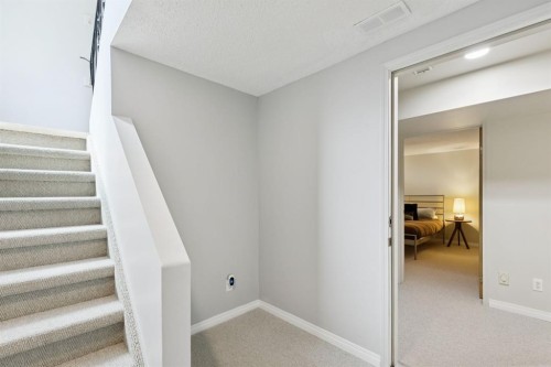 3215 Boulton Road Nw, Calgary, AB - Indoor Photo Showing Other Room
