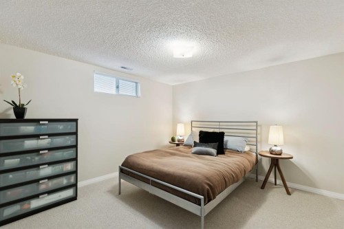 3215 Boulton Road Nw, Calgary, AB - Indoor Photo Showing Bedroom