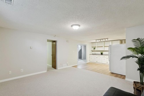 3215 Boulton Road Nw, Calgary, AB - Indoor