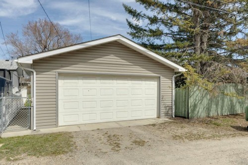 3215 Boulton Road Nw, Calgary, AB - Outdoor With Exterior