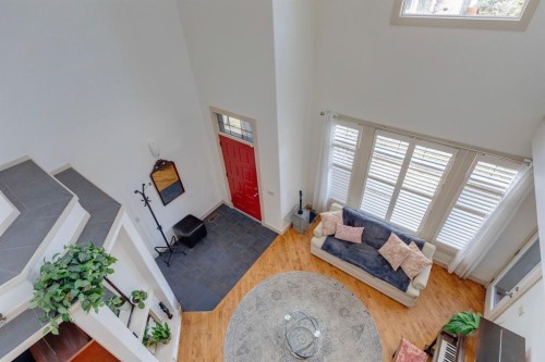 2405 Bowness Road Nw, Calgary, AB - Indoor