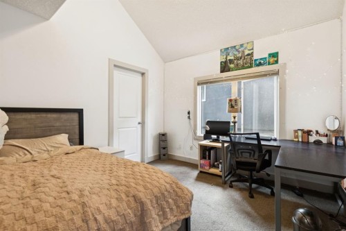 2405 Bowness Road Nw, Calgary, AB - Indoor Photo Showing Bedroom