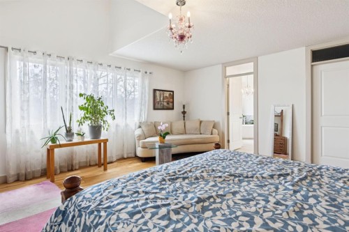 2405 Bowness Road Nw, Calgary, AB - Indoor Photo Showing Bedroom