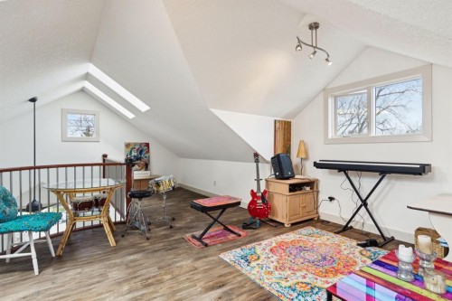 2405 Bowness Road Nw, Calgary, AB - Indoor