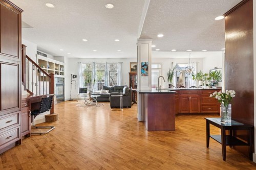 2405 Bowness Road Nw, Calgary, AB - Indoor