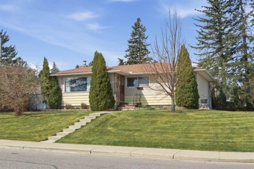 6215 Thorncliffe Drive Nw, Calgary, AB - Outdoor