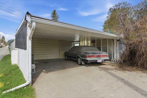 6215 Thorncliffe Drive Nw, Calgary, AB - Outdoor