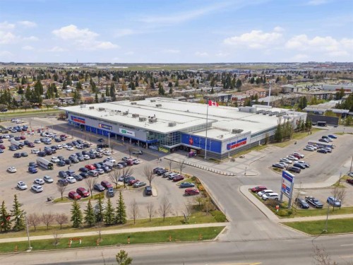 6215 Thorncliffe Drive Nw, Calgary, AB - Outdoor With View