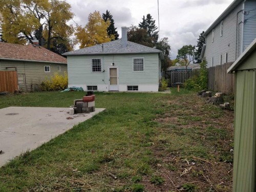 728 20 Avenue Nw, Calgary, AB - Outdoor