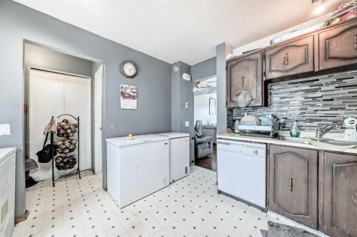4 Fonda Crescent Se, Calgary, AB - Indoor