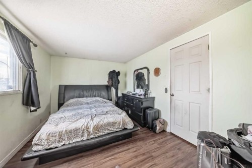 4 Fonda Crescent Se, Calgary, AB - Indoor Photo Showing Bedroom