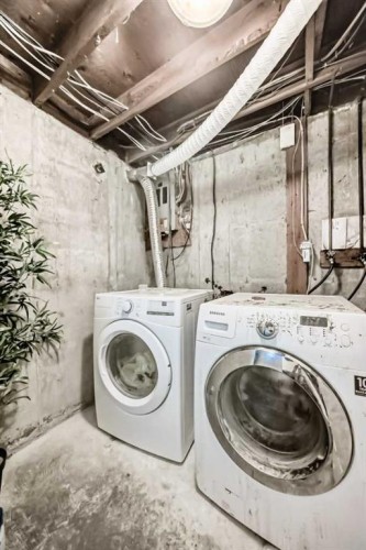 4 Fonda Crescent Se, Calgary, AB - Indoor Photo Showing Laundry Room