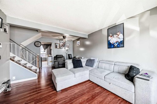 4 Fonda Crescent Se, Calgary, AB - Indoor Photo Showing Living Room