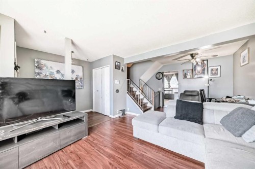 4 Fonda Crescent Se, Calgary, AB - Indoor Photo Showing Living Room