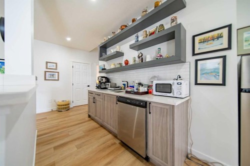9 Scripps Landing Nw, Calgary, AB - Indoor Photo Showing Kitchen