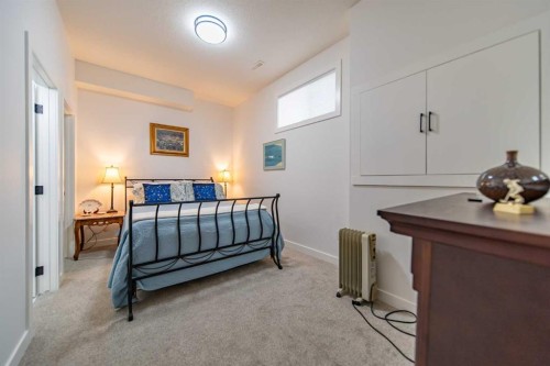 9 Scripps Landing Nw, Calgary, AB - Indoor Photo Showing Bedroom