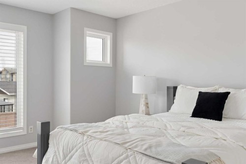177 Walden Manor Se, Calgary, AB - Indoor Photo Showing Bedroom