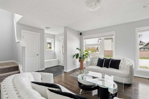 177 Walden Manor Se, Calgary, AB - Indoor Photo Showing Living Room