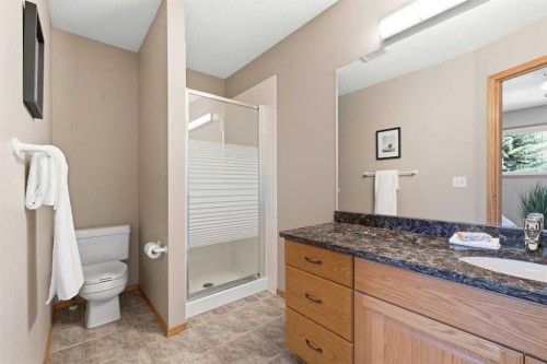 545 Rocky Ridge Bay Nw, Calgary, AB - Indoor Photo Showing Bathroom