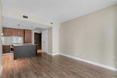 1105-1122 3 Street Se, Calgary, AB - Indoor Photo Showing Kitchen