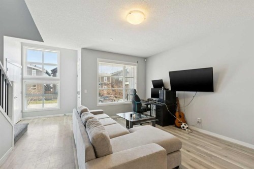 29 Howse Row Ne, Calgary, AB - Indoor Photo Showing Other Room