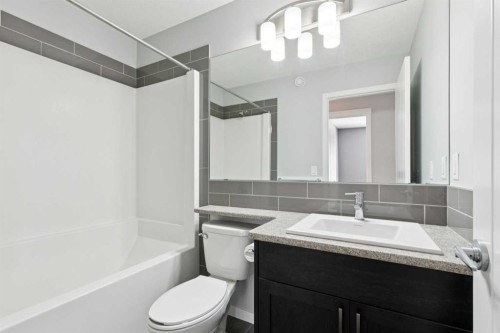 29 Howse Row Ne, Calgary, AB - Indoor Photo Showing Bathroom