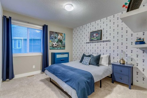 490 Mahogany Manor Se, Calgary, AB - Indoor Photo Showing Bedroom