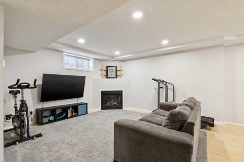 108 Somerside Crescent Sw, Calgary, AB - Indoor