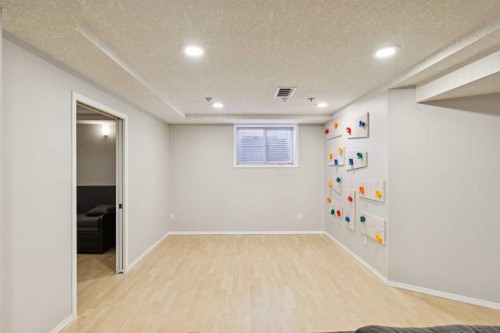 108 Somerside Crescent Sw, Calgary, AB - Indoor
