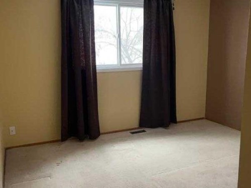 6151 Penworth Road Se, Calgary, AB - Indoor