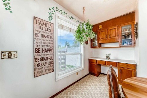 43 Mckenna Way Se, Calgary, AB - Indoor
