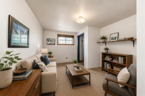 43 Mckenna Way Se, Calgary, AB - Indoor