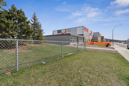 35 Saddletree Drive Ne, Calgary, AB - Outdoor