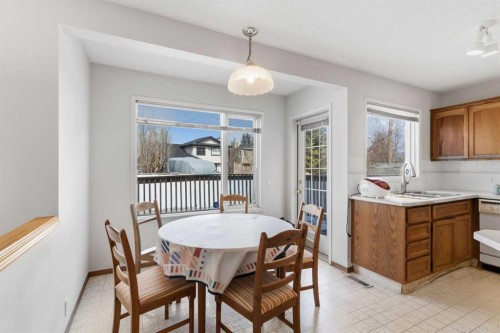 28 Sunlake Circle Se, Calgary, AB - Indoor Photo Showing Dining Room