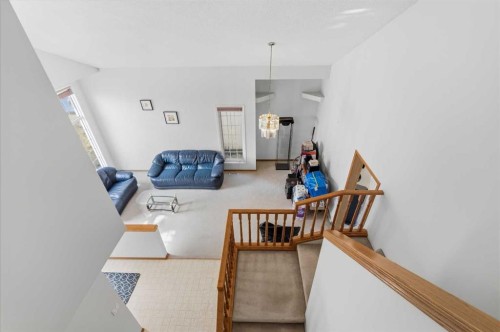 28 Sunlake Circle Se, Calgary, AB - Indoor Photo Showing Other Room